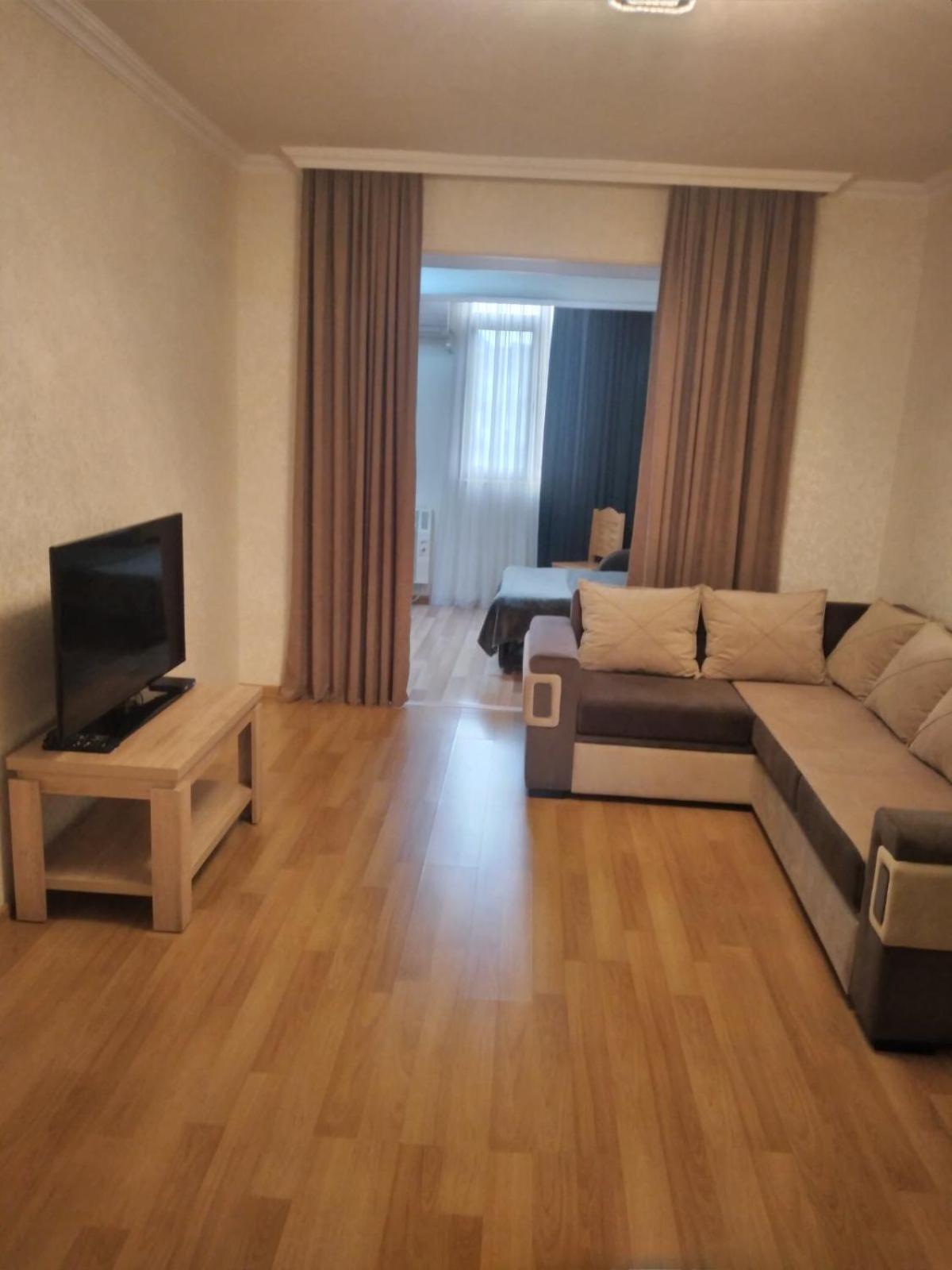 Izi'S Cozy Apartment Kutaisi Eksteriør billede